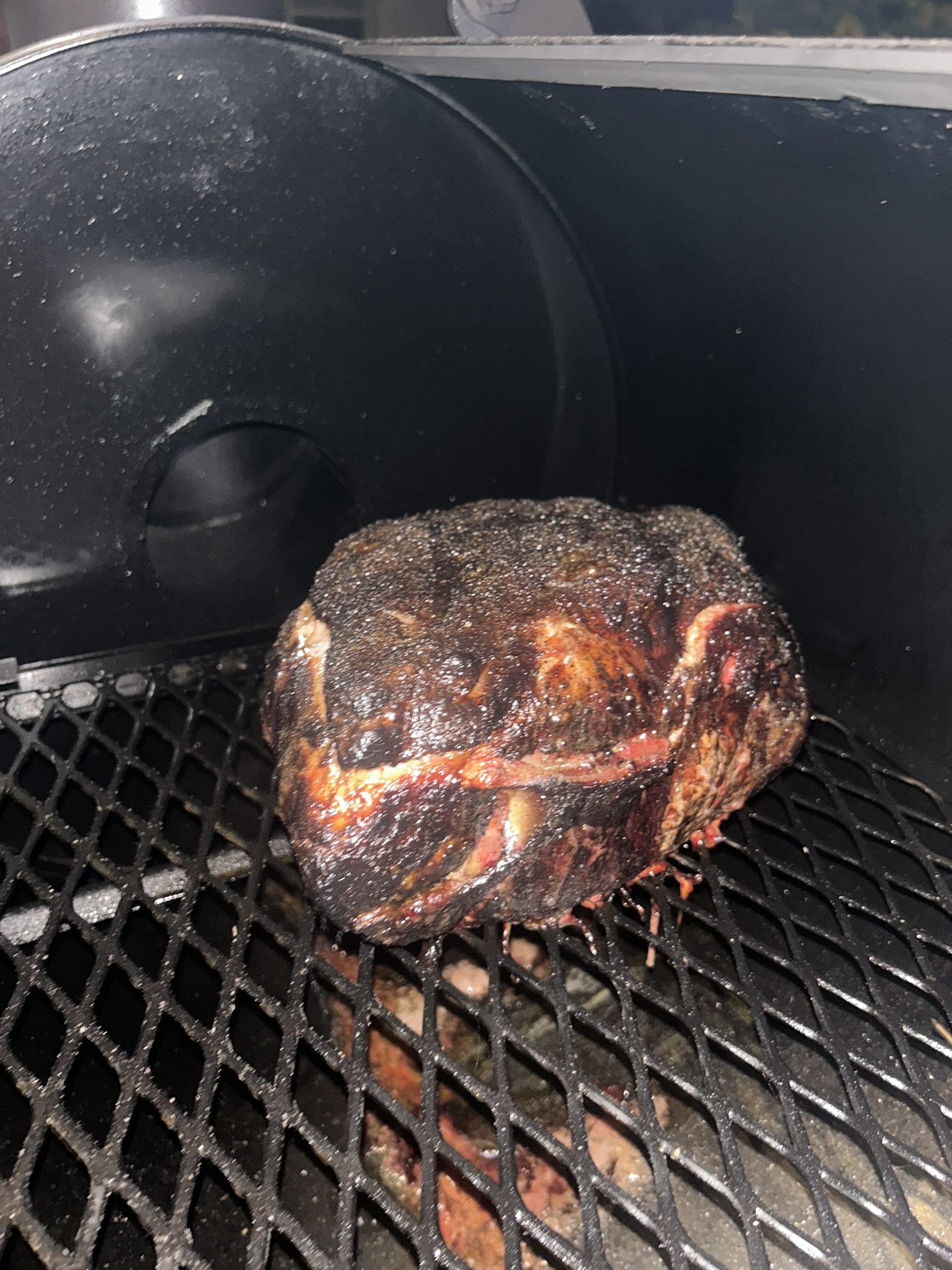 Pulled Pork in smoker